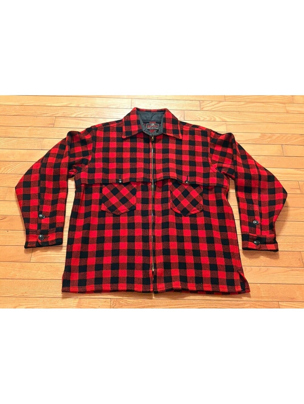 Vintage Johnson Woolen Mills Red Buffalo Plaid Mackinaw Jacket Wool Men’s Size L
